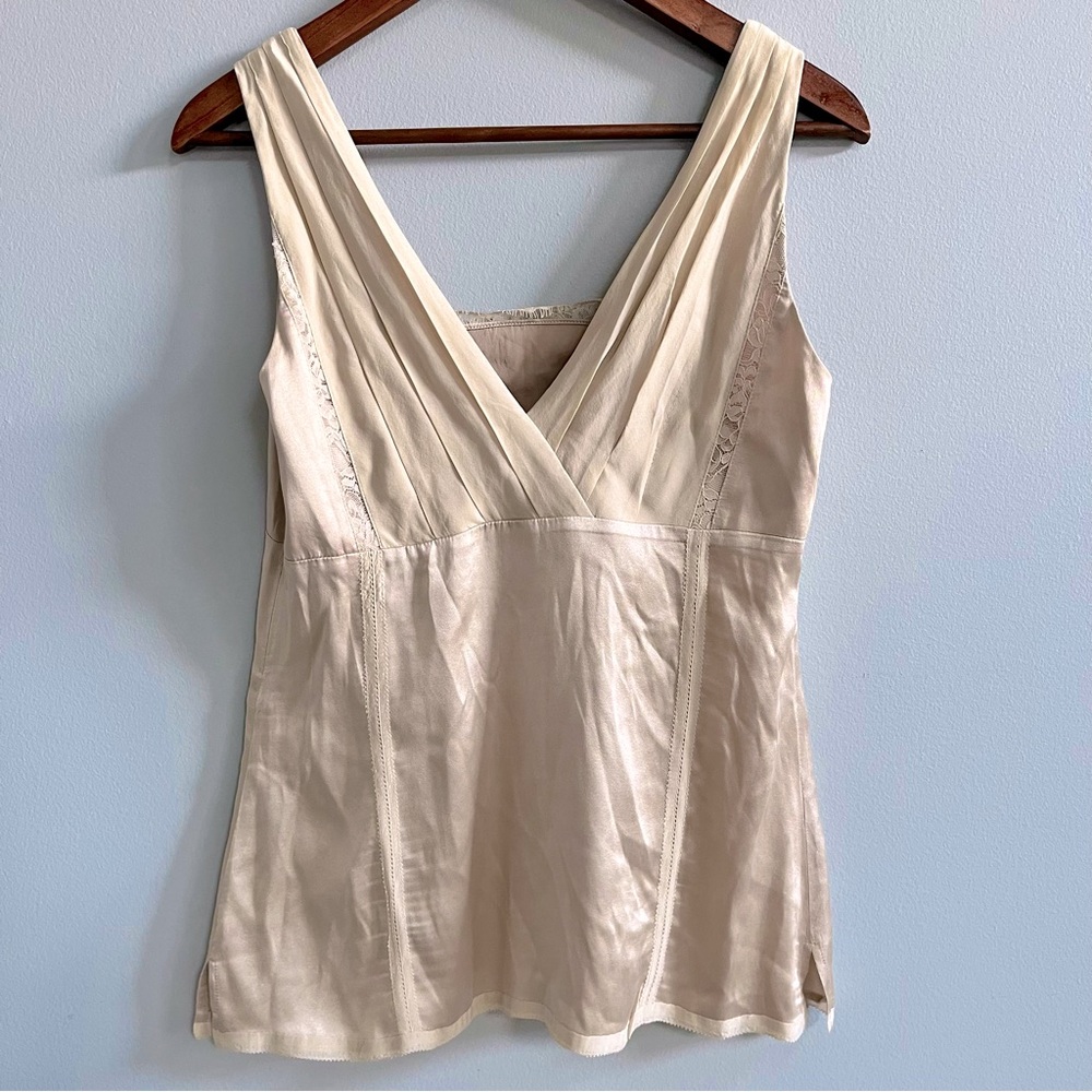 White House Black Market Silk Stretch Timeless V-Neck Tank Size 6 - Picture 6 of 10